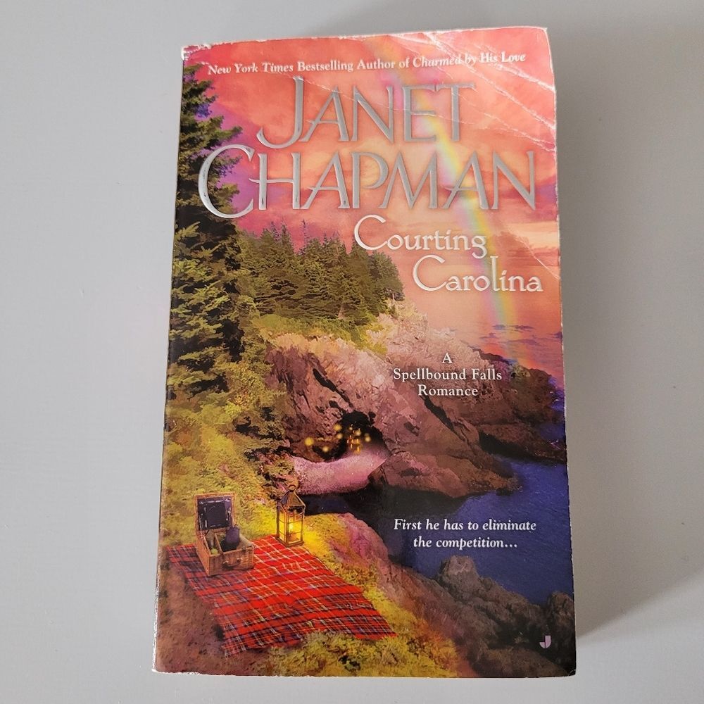 Janet Chapman "Courting Carolina" Paperback Romance Book